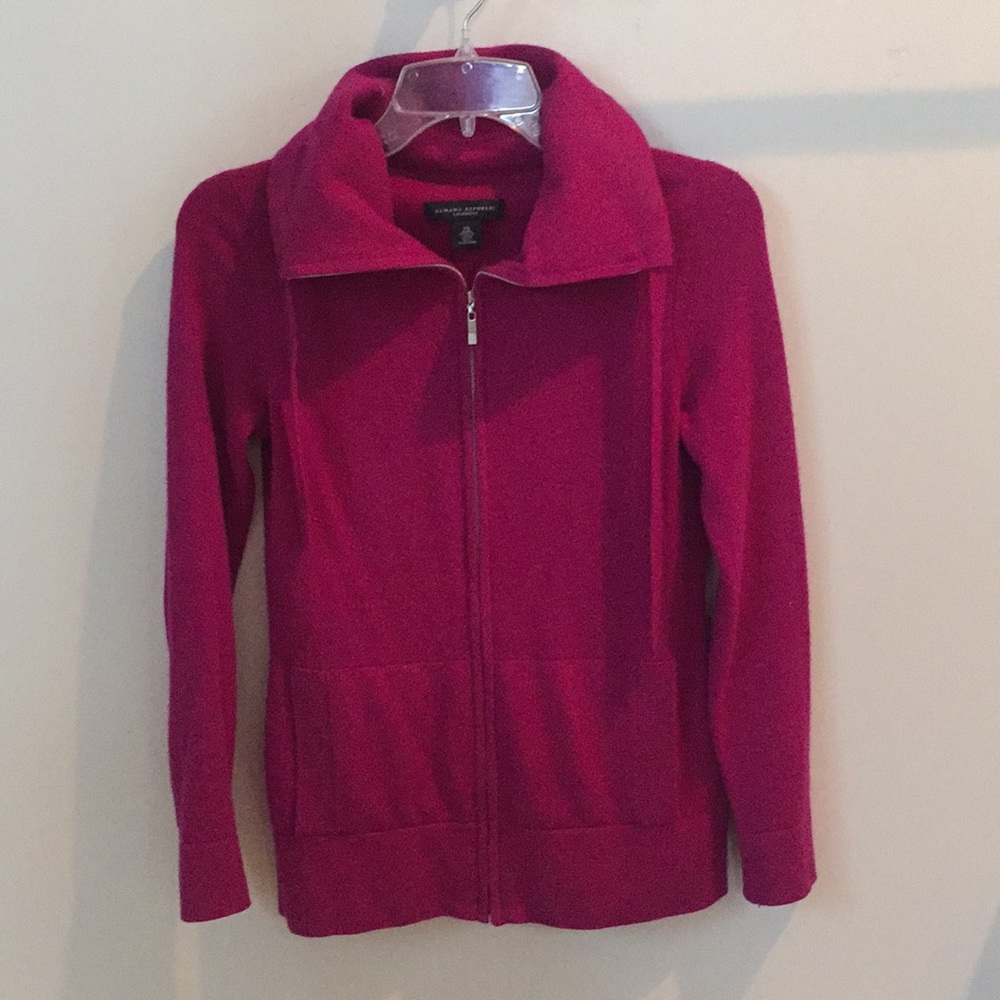 Great condition Banana Republic cashmere sweater
